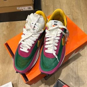 Nike Sacai Pine Green